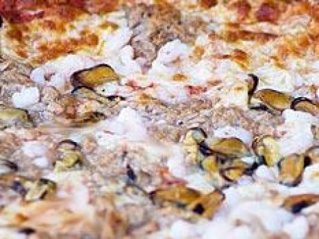 Sposób przygotowania: pizza frutti di mare. gotujmy.pl