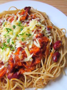 Spaghetti z czerwoną fasolą