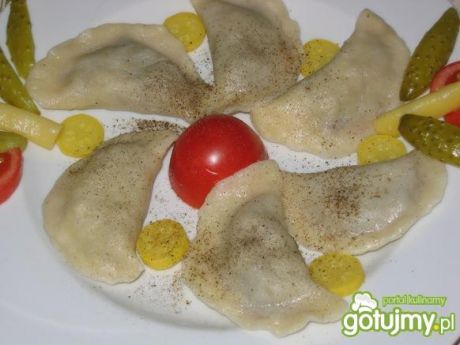 Przepis  pierogi z pasztetówką i grzybami przepis