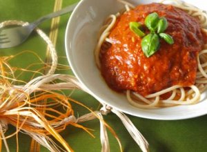 Spaghetti pomidorowe  prosty przepis i składniki