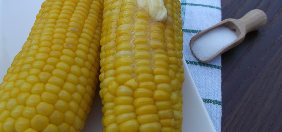 Gotowana kukurydza podana z masłem i solą. (autor: babeczka35 ...