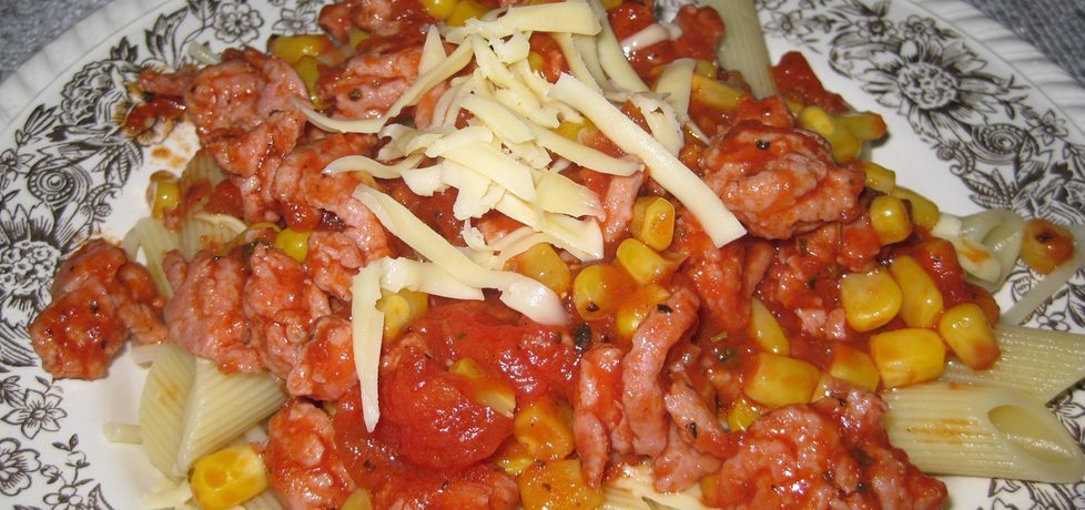 Makaron z sosem pomidorowym i kukurydzą (autor: hahanka ...