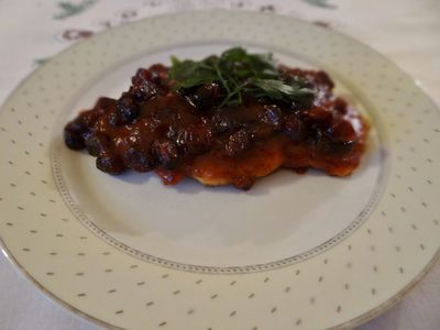 Filet z kurczaka w pikantnym sosie żurawinowym