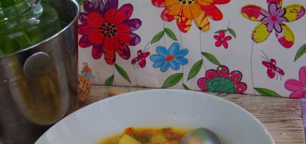 Wiosenna zupa z kolorowej fasoli (autor: iwa643)
