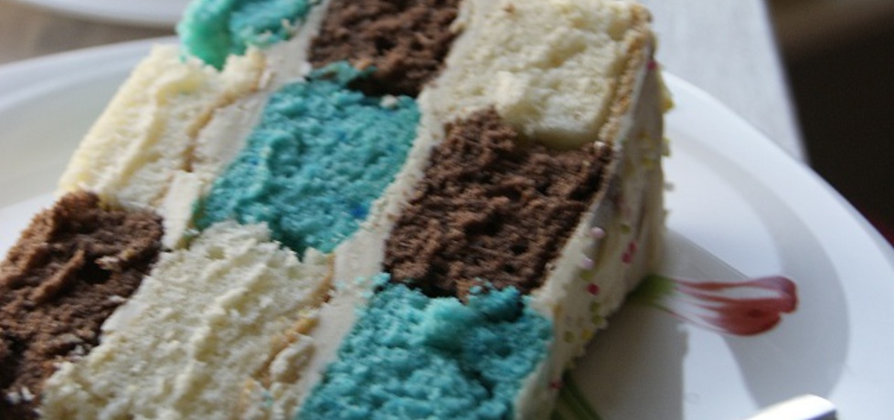 Kolorowy tort w kratkę z cytrusową nutą (autor: paulisiaelk ...