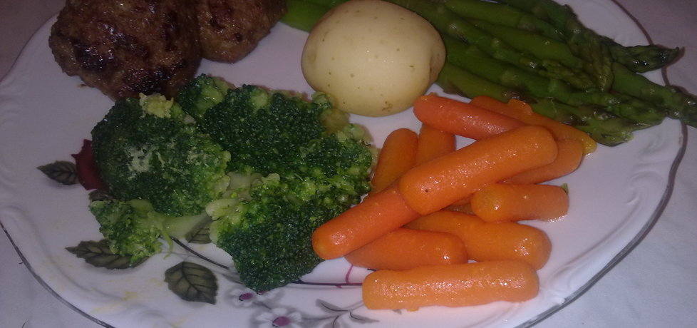 Gotowane szparagi z marchewką i brokułami (autor: natalkac ...