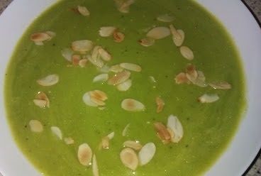 Zupy: zupa krem z zielonego groszku
