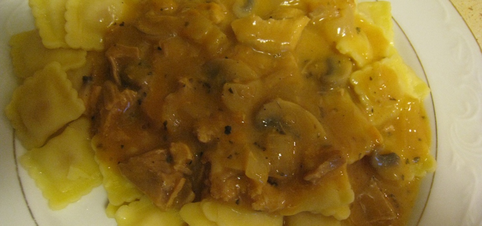 Ravioli w sosie pieczarkowym (autor: magda60)