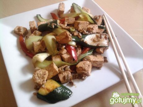 Przepis  tofu z warzywami z patelni przepis