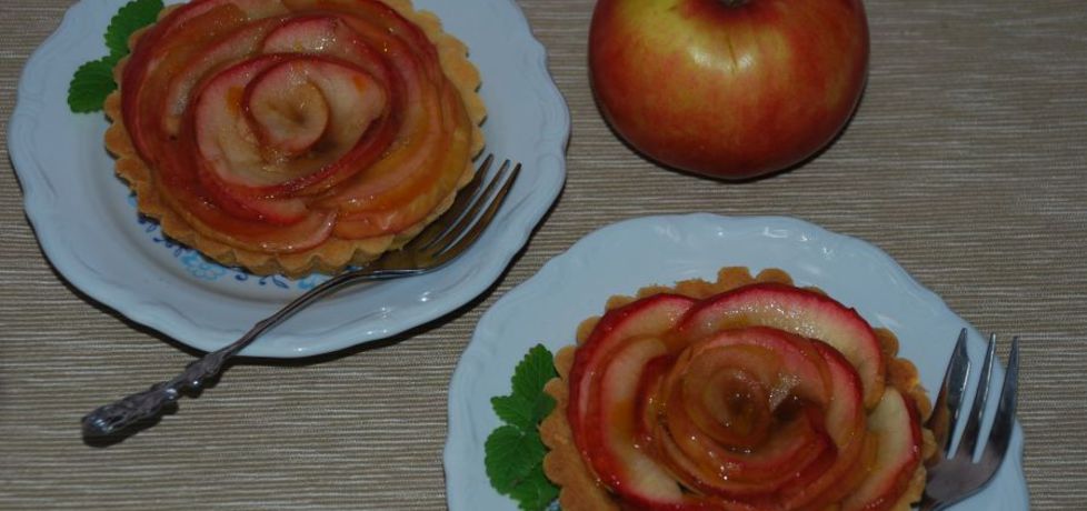 Tartaletki z herbacianymi różami z jabłek (autor: magula ...