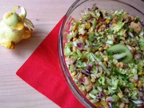 Przepis  salatka z kiwi, pekinka i kurczakiem przepis