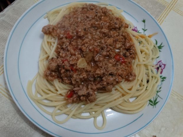 Przepis  spaghetti w sosie pomidorowym przepis