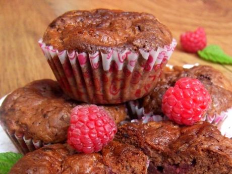 Przepis  muffinki brownie z malinami przepis
