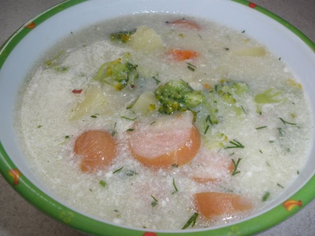 Przepis  zupa brokułowa z parowką przepis