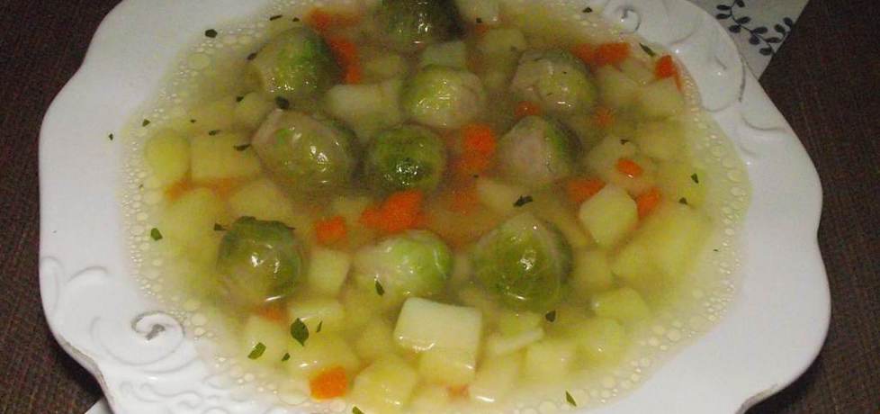 Ziemniaczana zupa z brukselką (autor: konczi)