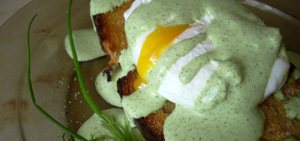 Bruschetta z jajkiem i zielonym sosem (autor: smacznapyza ...