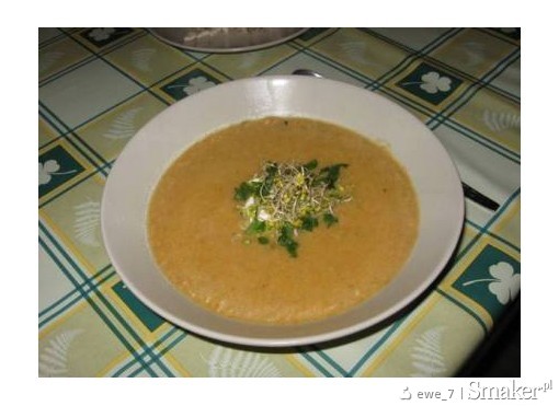 Pikantna zupa dyniowa