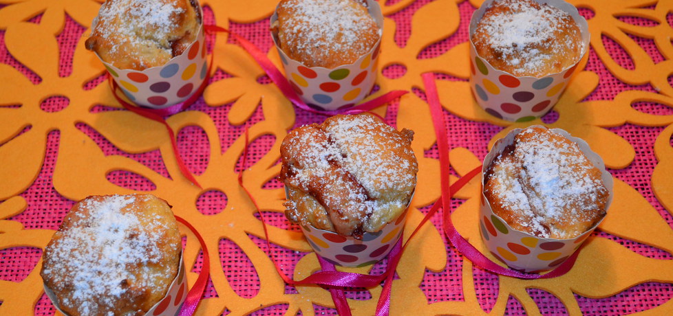 Muffinki jogurtowe z konfiturą malinową (autor: aginaa ...