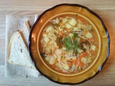 Lekka, rozgrzewająca zupa selerowa