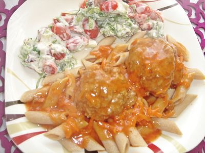 Klopsy babuni (w sosie pomidorowym z marchewką ...