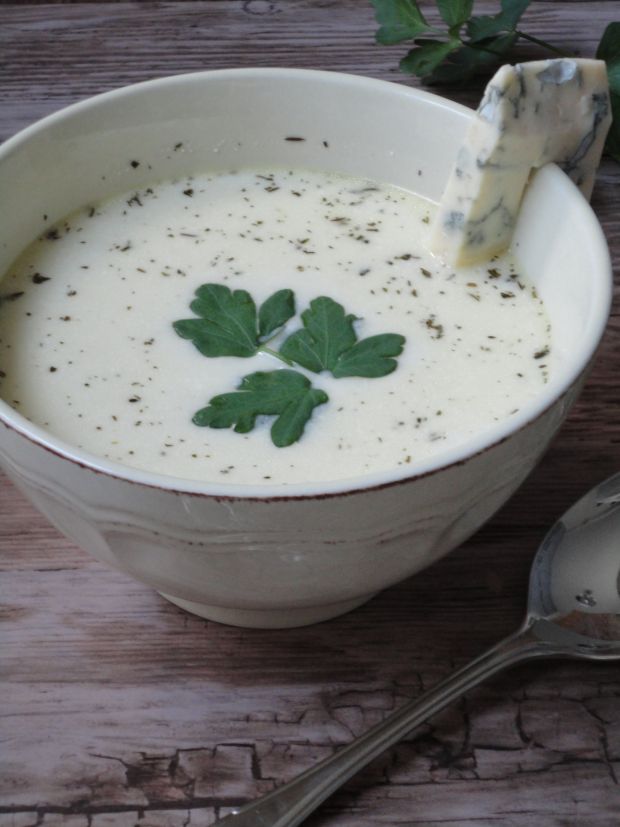 Przepis  zupa serowa z tymiankiem i czosnkiem przepis