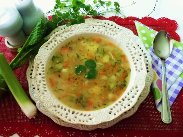 Przepis  zupa warzywna z bluszczykiem przepis