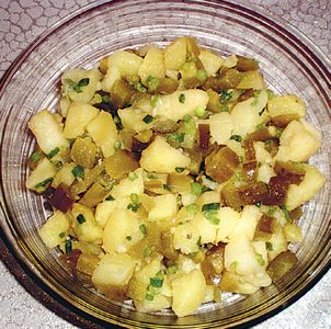 Sałatka z ziemniaków i ogórków