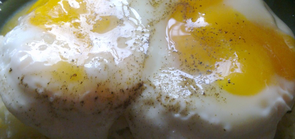 Ziemniaki z jajkiem sadzonym (autor: aisza1)