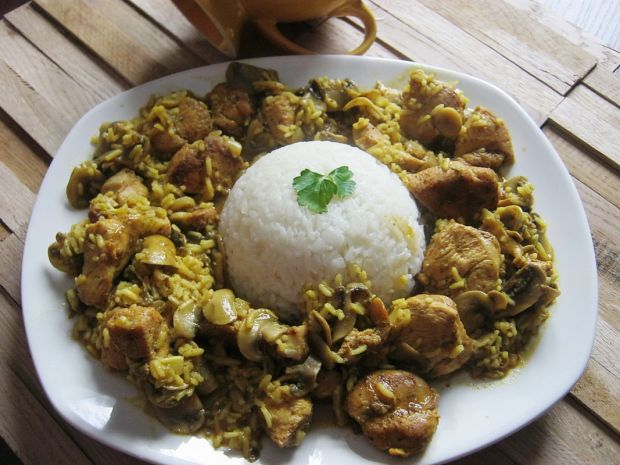Przepis  kurczak w curry z pieczarkami przepis