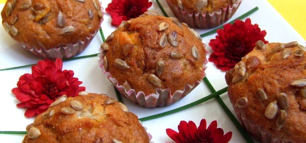 Muffinki z brzoskwiniami i prażonym słonecznikiem (autor: dagita ...