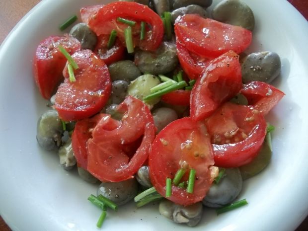 Przepis  sałatka z bobu i pomidorów przepis