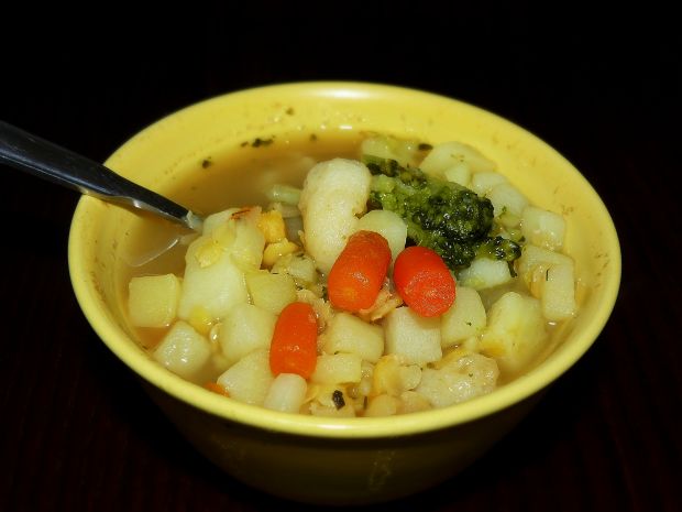 Przepis  zupa warzywna z grochem przepis