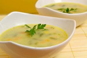 Zupa ogórkowa  prosty przepis i składniki