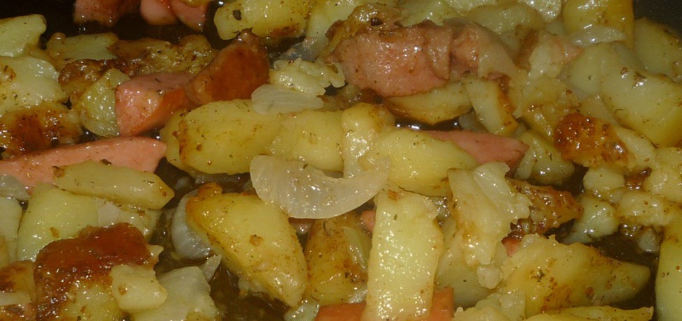 Ziemniaki z cebulką i kiełbasą (autor: pioge7)