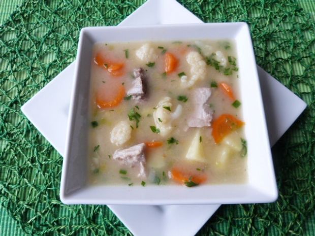 Zupy: zupa ziemniaczana z kalafiorem