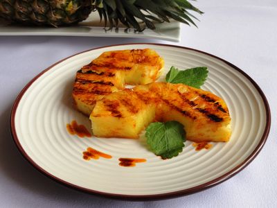 Pikantny grillowany ananas