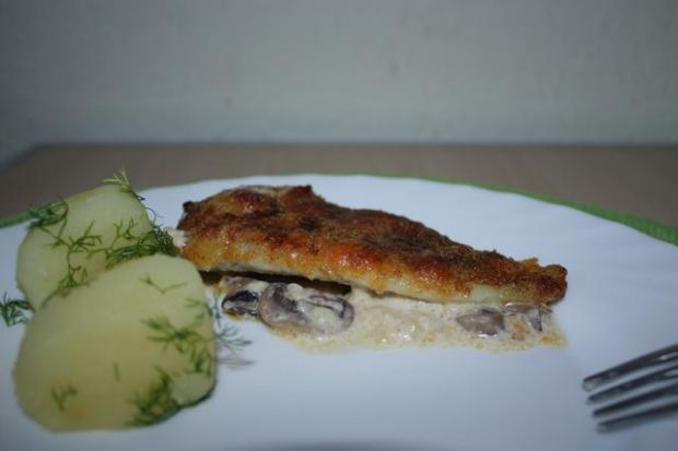 Przepis kulinarny: ryba zapiekana z pieczarkami i serem. gotujmy.pl