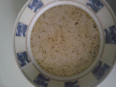 Zupa ogórkowa z kaszą manna