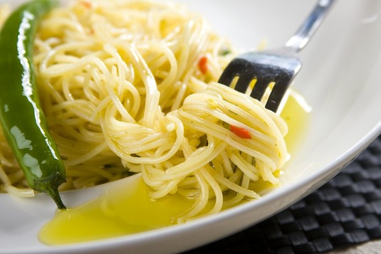 Spaghetti z czosnkiem i czuszką