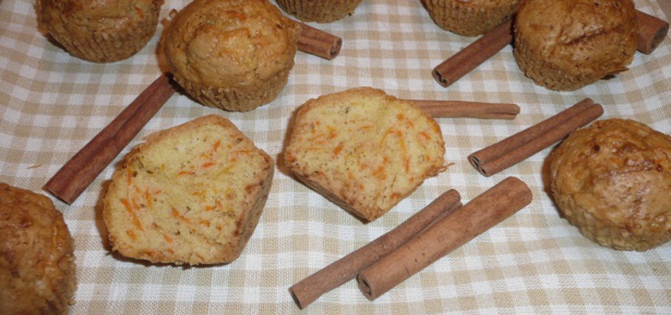 Marchewkowe muffiny (autor: aginaa)