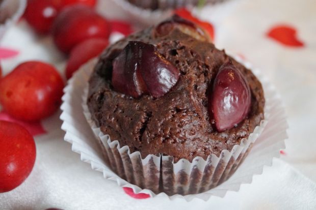 Przepis  muffinki czekoladowe z czereśniami przepis