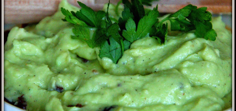 Pasta z avocado z suszonymi śliwkami (autor: mancia-w
