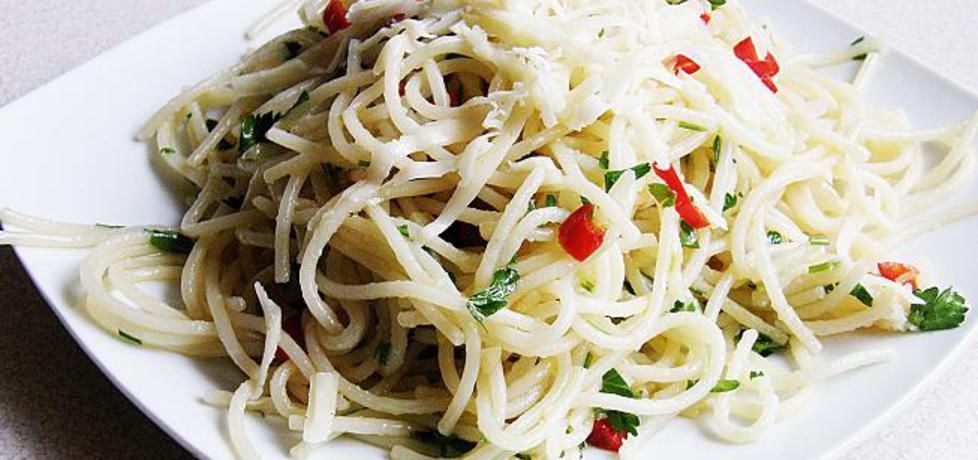 Spaghetti aglio olio e peperoncino (autor: wiosenka27 ...