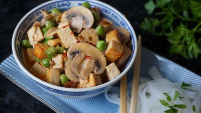 Orientalne tofu z warzywami