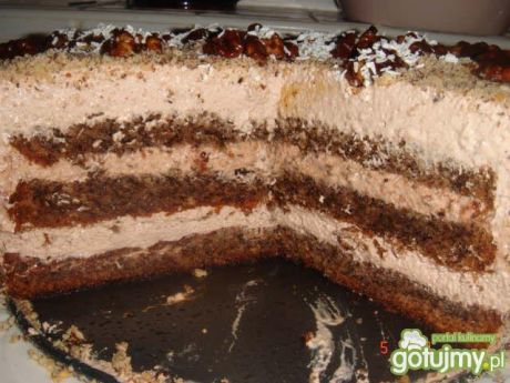 Tort orzechowy. przepis na tort z bitą śmietaną i orzechami ...