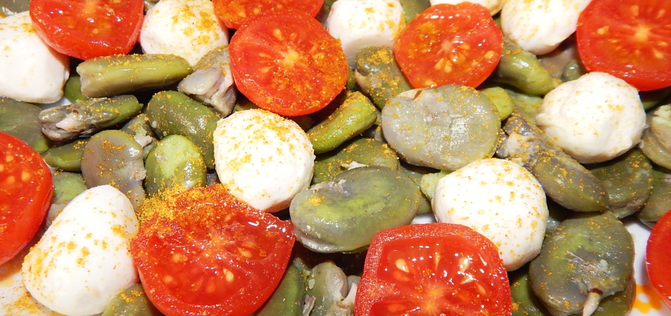 Sałatka z bobu, pomidorków cherry i mozzarelli (autor: habibi ...