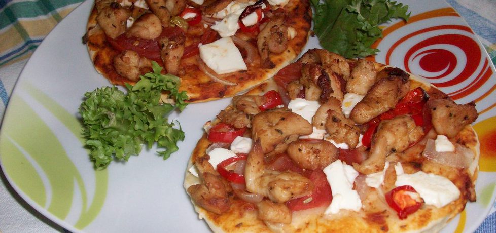 Pizzerinki z kurczakiem,fetą i pomidorem (autor: elka72 ...