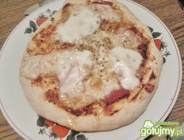 Przepis  pizza z salami 4 przepis