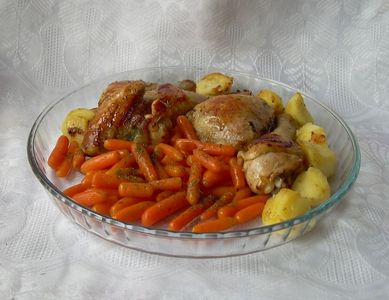 Kurczak pieczony z marchewką (w rękawie)