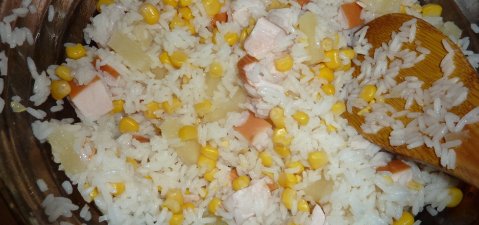 Sałatka ryżowa z kurczakiem (autor: aisoglam)